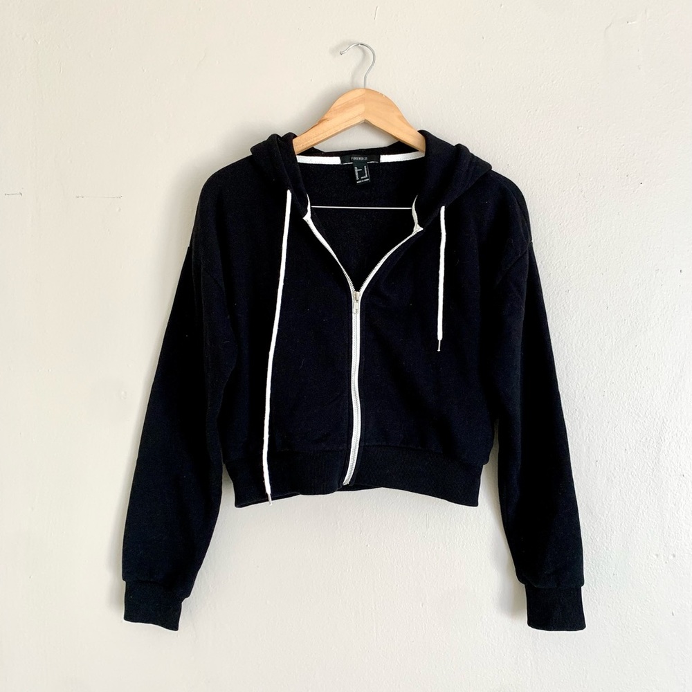 Forever 21 Black Cropped Hoodie Sweater